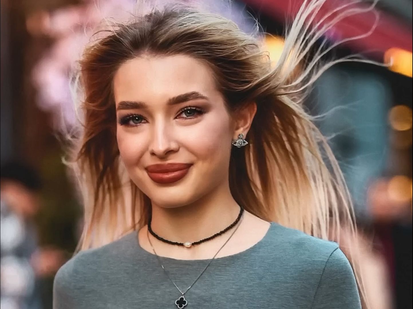 Russian girl (Russian girl portrait)